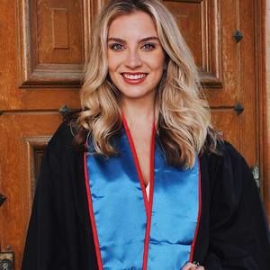 Meet your Posher, Abby